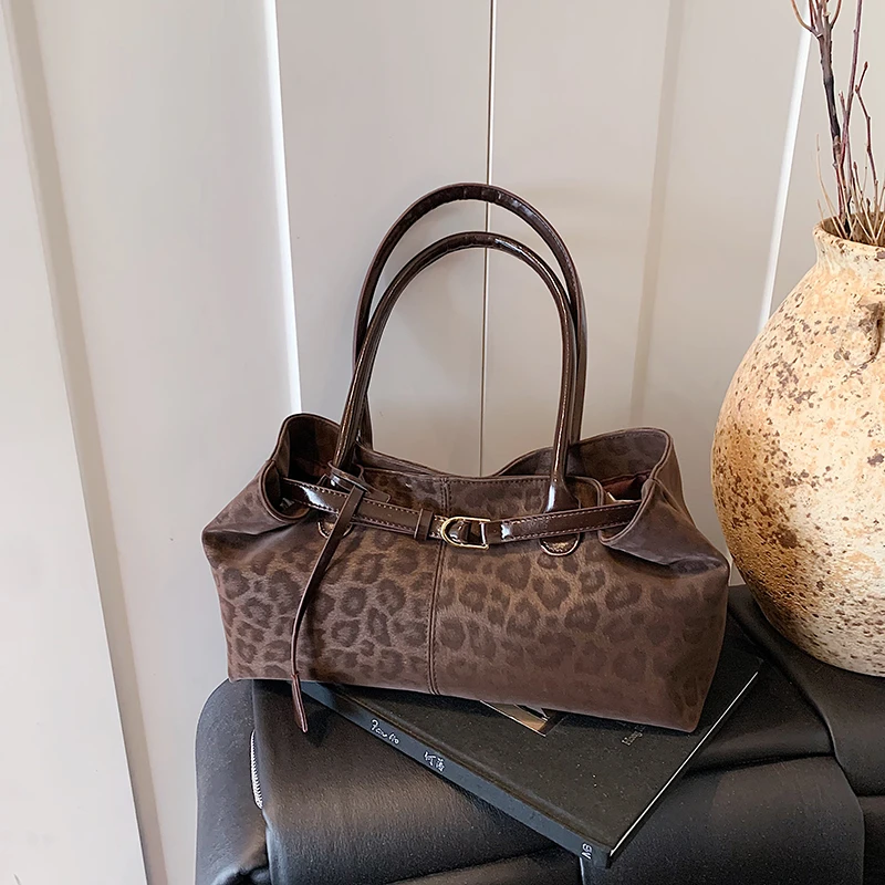 Fishing Equipment Market - Leopard Print Sewing Thread Hasp Youth